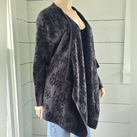 Faded Glory Black Gray Floral Knit Open Front Waterfall Cardigan Women's 1X - Picture 3 of 8